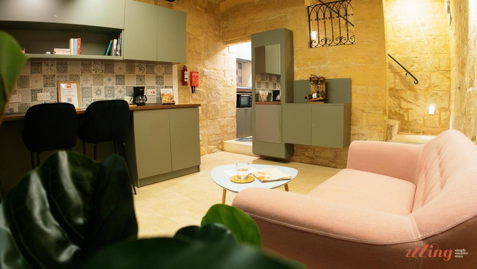A Traditional Maltese Home In The Three Cities Birgu Luaran gambar