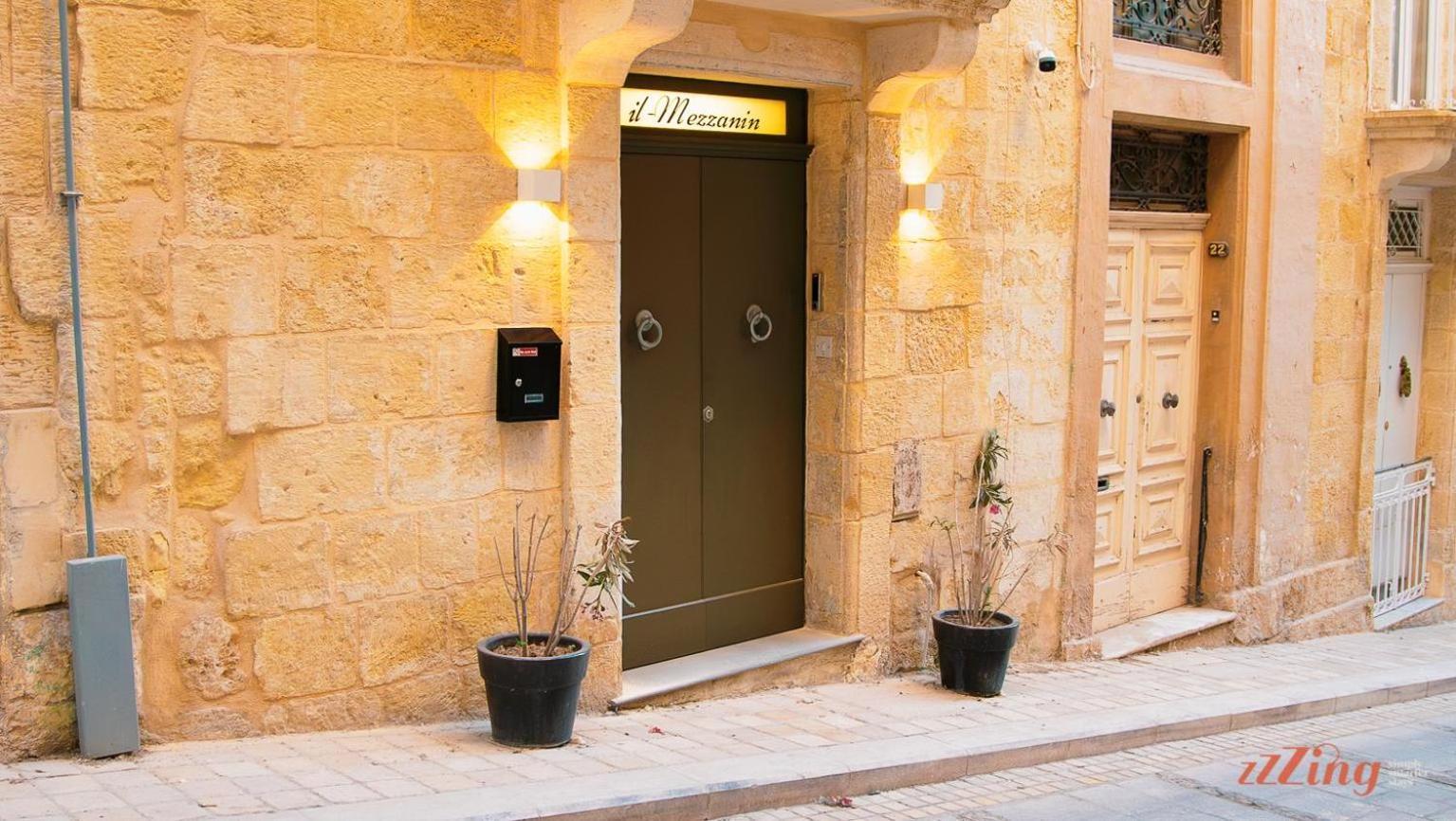 A Traditional Maltese Home In The Three Cities Birgu Luaran gambar